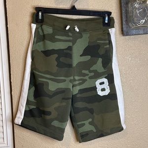 Gap Boys Pocketed Camouflage Athletic Shorts Size XL (12-13)